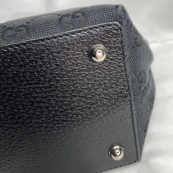 Gucci L6 1/2” x W8” x D4” black small bag EUC - Picture 6 of 16